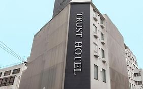 トラストホテル